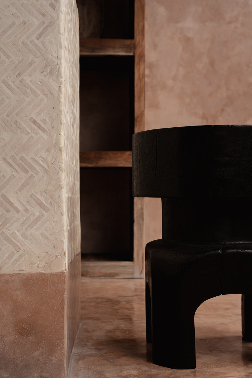 The Squat Spot Stool, Black — 3