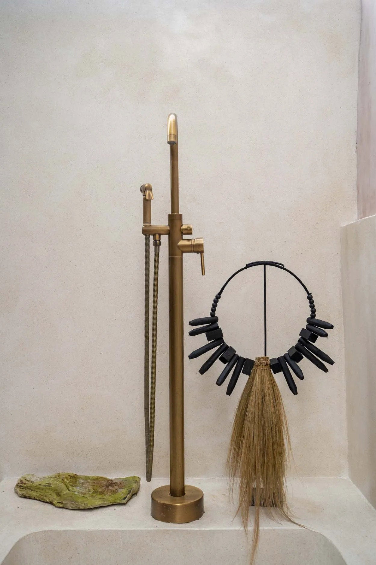 The Rayung Wood on Stand — 4