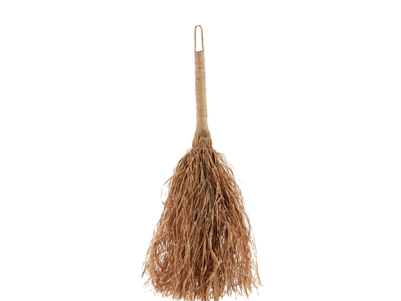 The Grumpy Broom, Natural