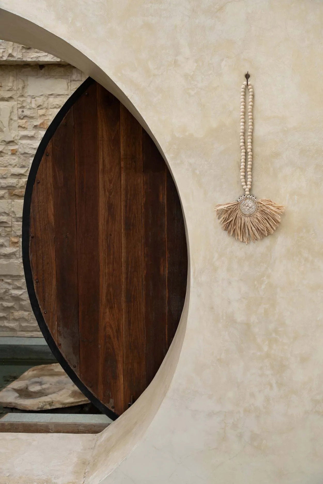 The Raffia Tajoe Tassel, Natural — 2