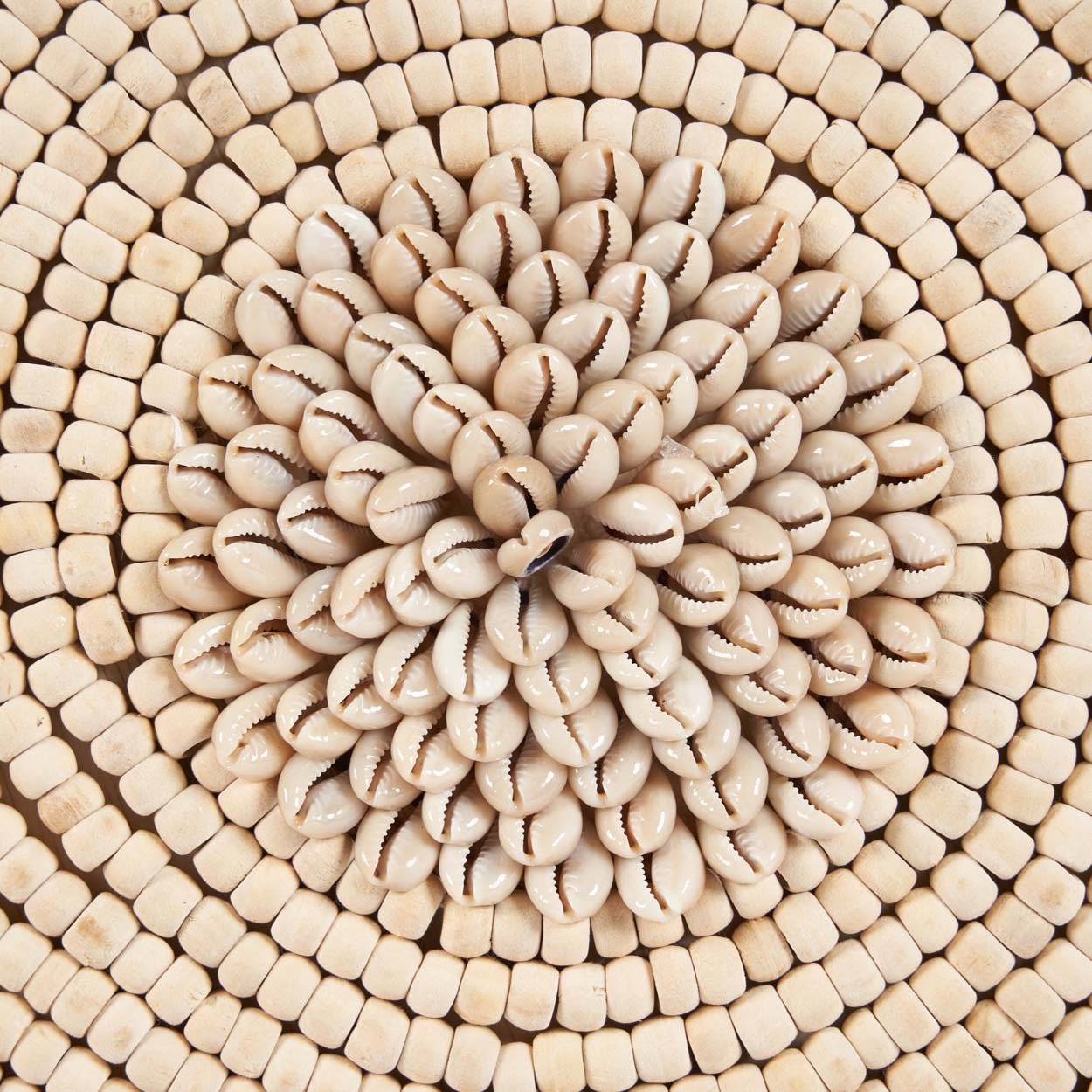 The Shell Martinique on Stand, Natural White — 4